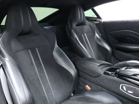 Used 2020 Aston Martin V8 Vantage Coupe RWD image 72
