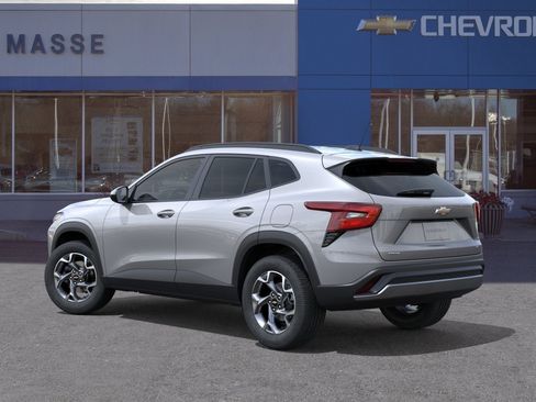 New 2026 Chevrolet Trax LT w/ Driver Confidence Package FWD image 3