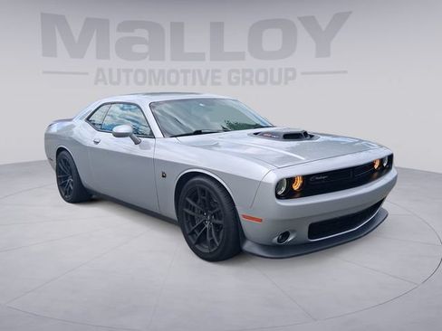 Used 2022 Dodge Challenger R/T Scat Pack w/ Shaker Package RWD image 7