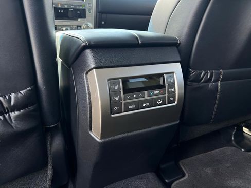 Used 2017 Lexus GX 460 Luxury AWD/4WD image 19