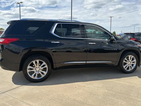 Used 2018 Chevrolet Traverse High Country AWD/4WD image 21
