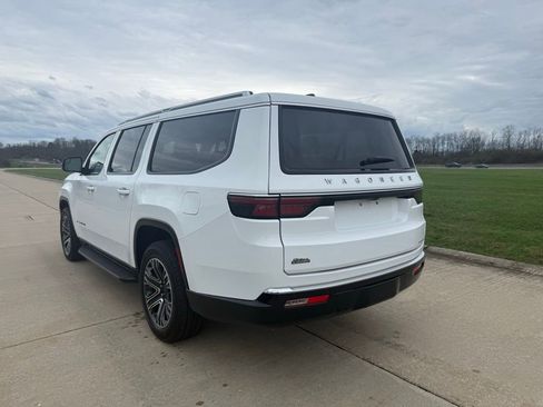 Used 2024 Jeep Wagoneer L Series II w/ Flexible Seating Group image 5