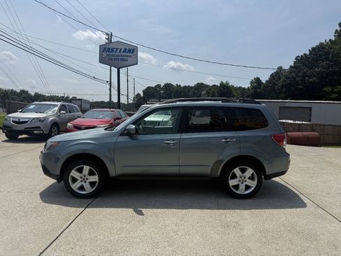 Used 2010 Subaru Forester 2.5X Premium w/ Popular Equipment Group 5B AWD/4WD image 4