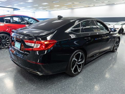 Used 2021 Honda Accord Sport image 4