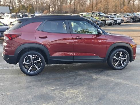 Certified 2023 Chevrolet TrailBlazer RS w/ Convenience Package image 4