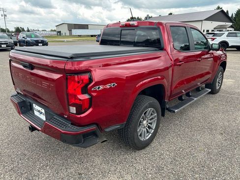 Used 2024 Chevrolet Colorado LT w/ LT Convenience Package II AWD/4WD image 7