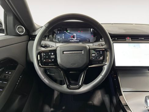 Used 2025 Land Rover Range Rover Evoque Dynamic SE AWD/4WD image 12