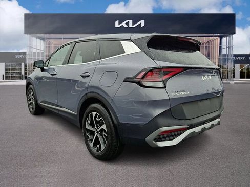 Used 2023 Kia Sportage EX image 4