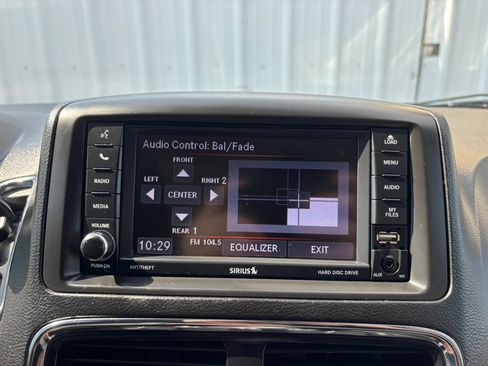 Used 2018 Dodge Grand Caravan SE w/ UConnect Hands-Free Group FWD image 29