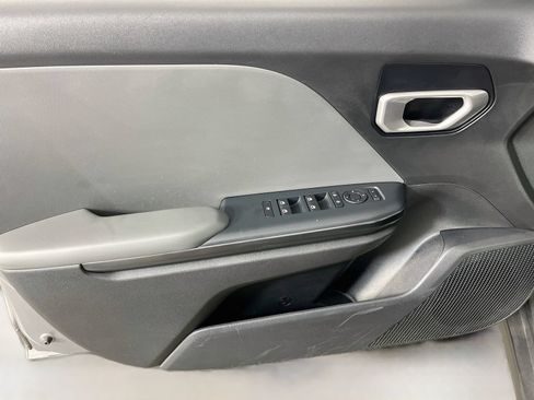 Used 2025 Kia K4 FWD image 26