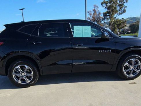 Used 2025 Chevrolet Blazer LT FWD image 9