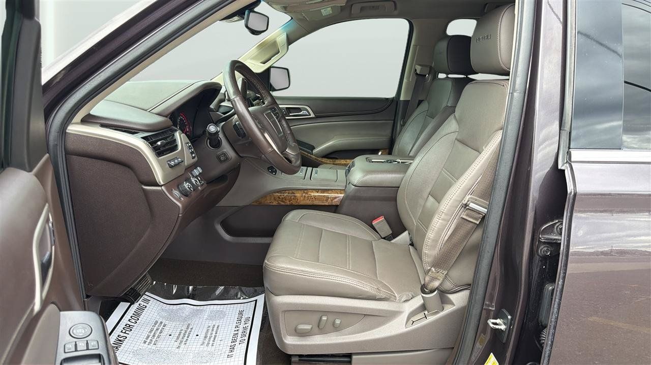 Used 2015 GMC Yukon XL Denali w/ Premium Package AWD/4WD image 11