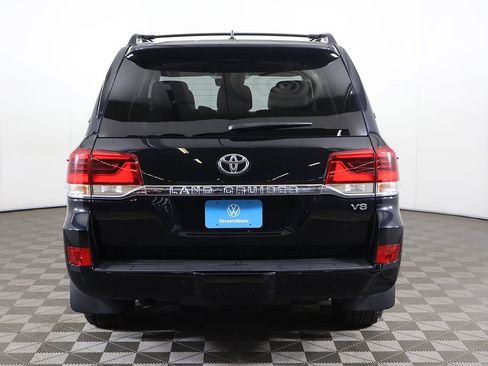 Used 2020 Toyota Land Cruiser image 16