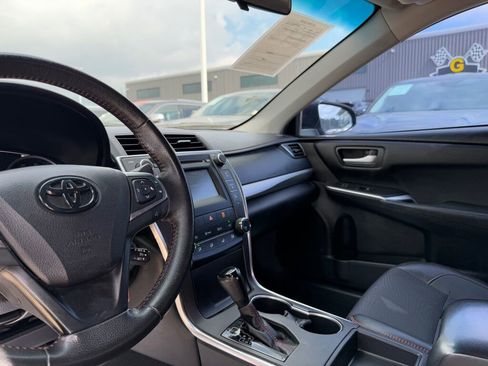Used 2017 Toyota Camry LE image 13