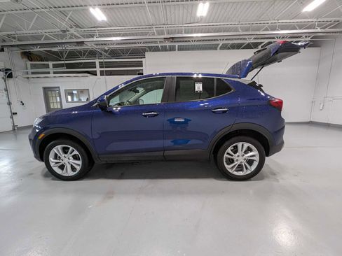 Used 2023 Buick Encore GX Preferred w/ Cold Weather Comfort Package AWD/4WD image 12