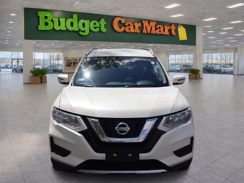 Used 2017 Nissan Rogue SV AWD/4WD image 2