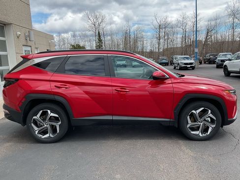 Used 2022 Hyundai Tucson SEL w/ Convenience + Premium Package AWD/4WD image 4