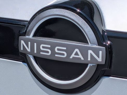 Used 2025 Nissan Pathfinder SV AWD/4WD image 27