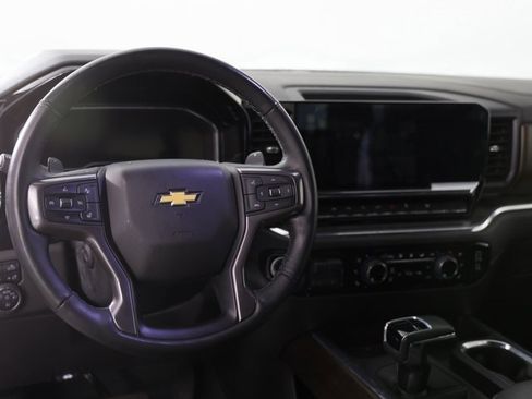 Used 2024 Chevrolet Silverado 1500 High Country w/ Technology Package image 4