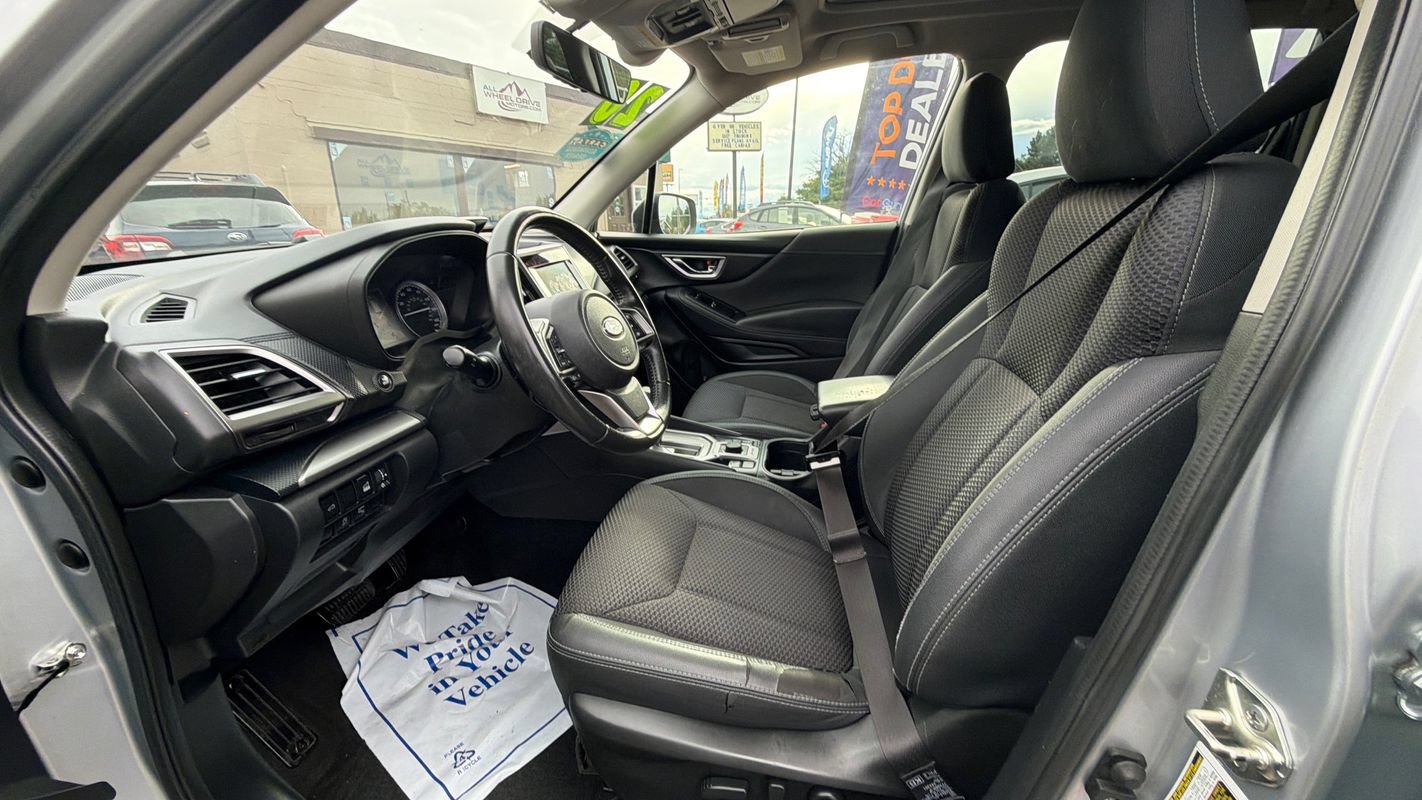 Used 2020 Subaru Forester Premium AWD/4WD image 21