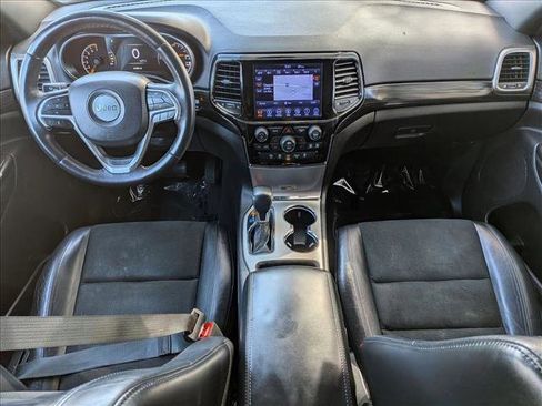 Used 2019 Jeep Grand Cherokee Altitude AWD/4WD image 17