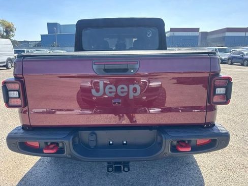 Used 2021 Jeep Gladiator Rubicon AWD/4WD image 6