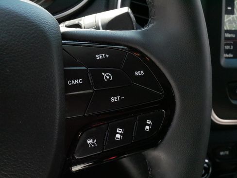 Used 2023 Jeep Cherokee Altitude Lux AWD/4WD image 26