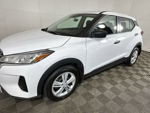 Used 2024 Nissan Kicks S FWD image 7