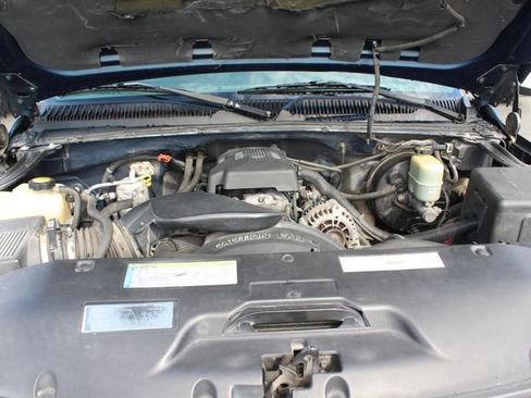 Used 2000 Chevrolet Silverado 1500 Regular Cab Short Bed w/ Exterior Appearance Pkg image 18