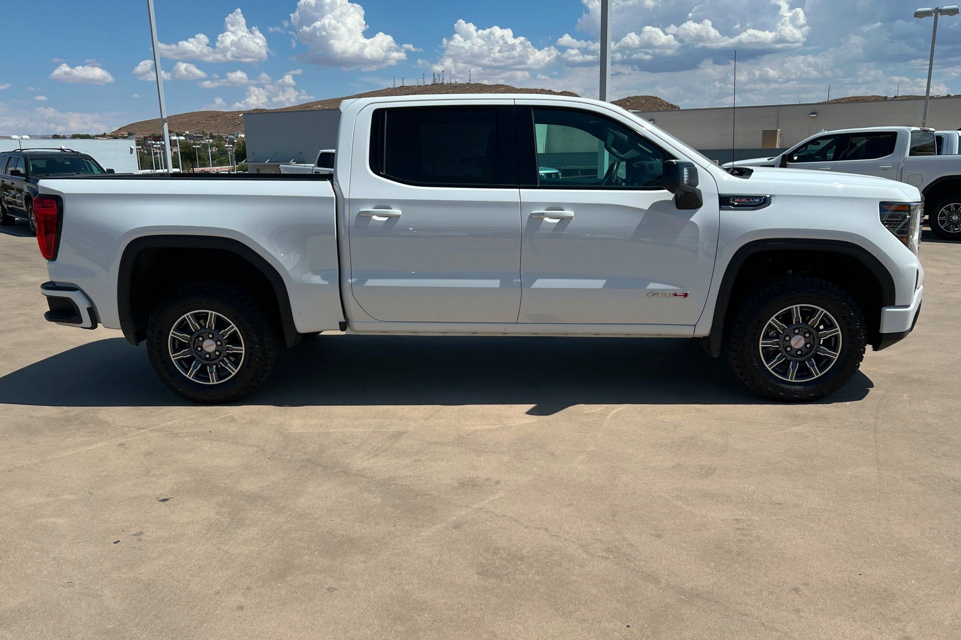 Used 2025 GMC Sierra 1500 AT4 AWD/4WD image 7
