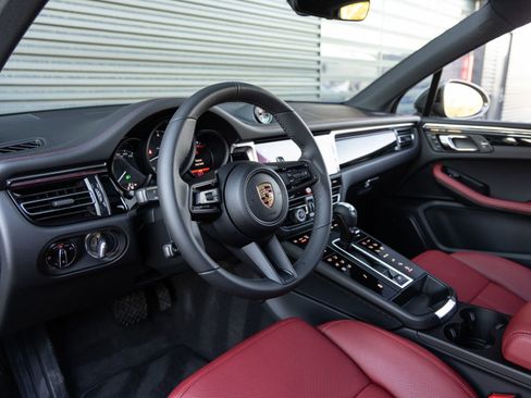 New 2025 Porsche Macan Turbo image 4