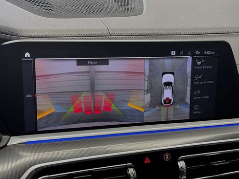 Used 2023 BMW X6 xDrive40i w/ M Sport Package image 9