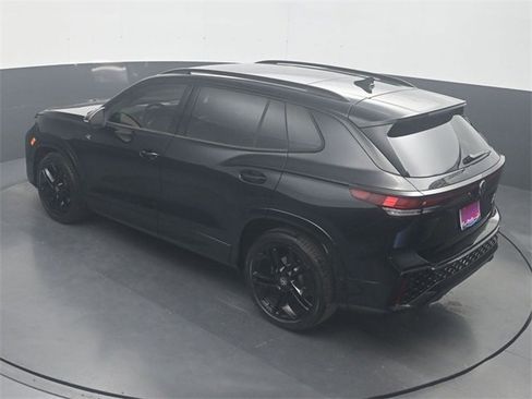 Used 2026 Volkswagen Tiguan SE R-Line image 23