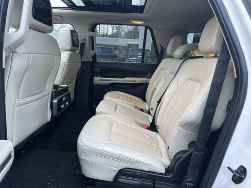 Used 2019 Ford Expedition Max Platinum image 32