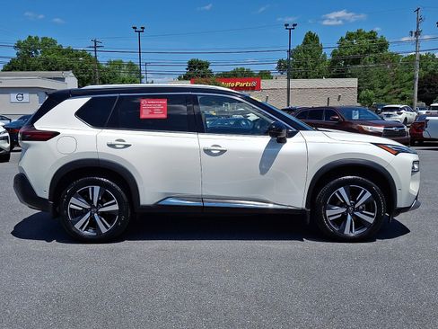 Certified 2023 Nissan Rogue Platinum w/ Platinum Premium Package AWD/4WD image 8