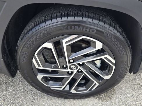Used 2025 Hyundai Tucson Limited image 17