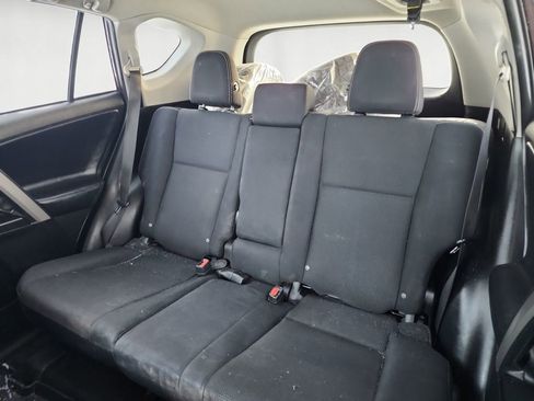 Used 2018 Toyota RAV4 XLE image 13