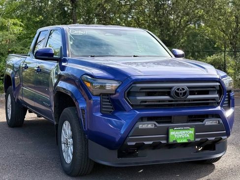 Used 2024 Toyota Tacoma SR5 AWD/4WD image 7