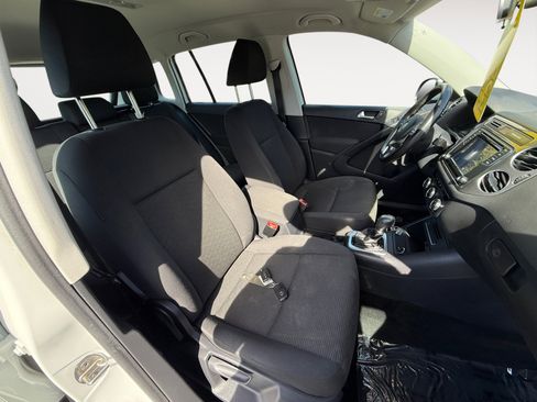 Used 2017 Volkswagen Tiguan S AWD/4WD image 19