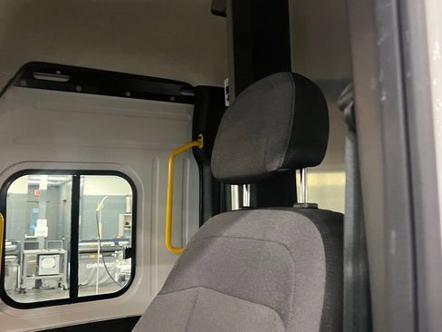 Used 2024 RAM ProMaster 3500 w/ Delivery Van Package image 19