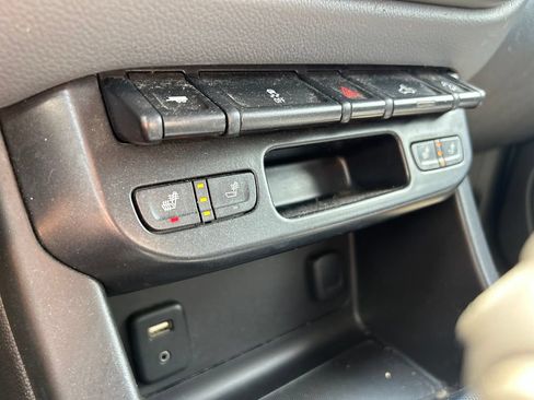 Used 2015 Chevrolet Colorado Z71 RWD image 30