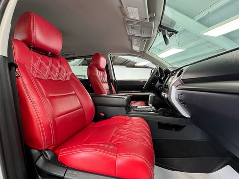 Used 2017 Toyota Tundra SR5 w/ SR5 Upgrade Package image 28