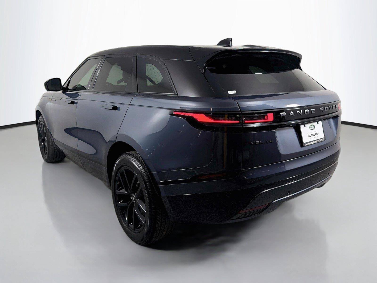Certified 2026 Land Rover Range Rover Velar Dynamic SE AWD/4WD image 7