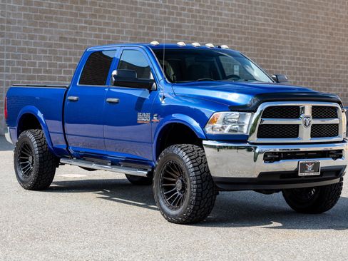 Used 2015 RAM 2500 Tradesman w/ Chrome Appearance Group AWD/4WD image 6