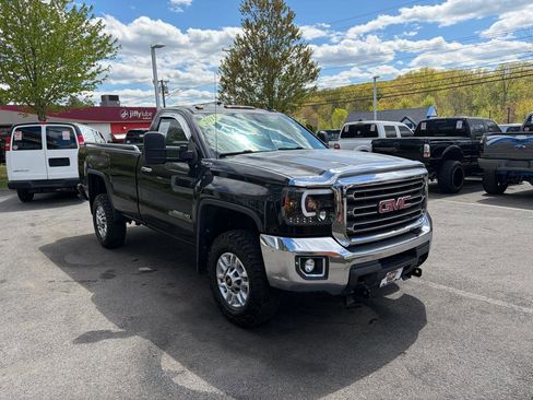 Used 2015 GMC Sierra 2500 SLE w/ SLE Preferred Package AWD/4WD image 4