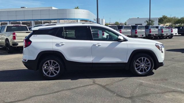 Certified 2023 GMC Terrain SLT FWD image 9