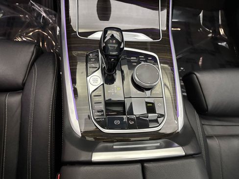 Used 2019 BMW X7 xDrive40i w/ Premium Package AWD/4WD image 11