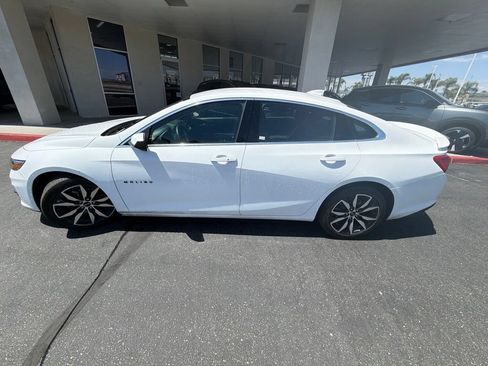 Used 2025 Chevrolet Malibu RS FWD image 4