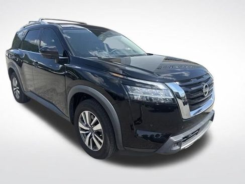 Used 2023 Nissan Pathfinder SL AWD/4WD image 8