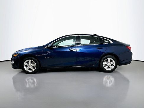 Used 2022 Chevrolet Malibu LT FWD image 4